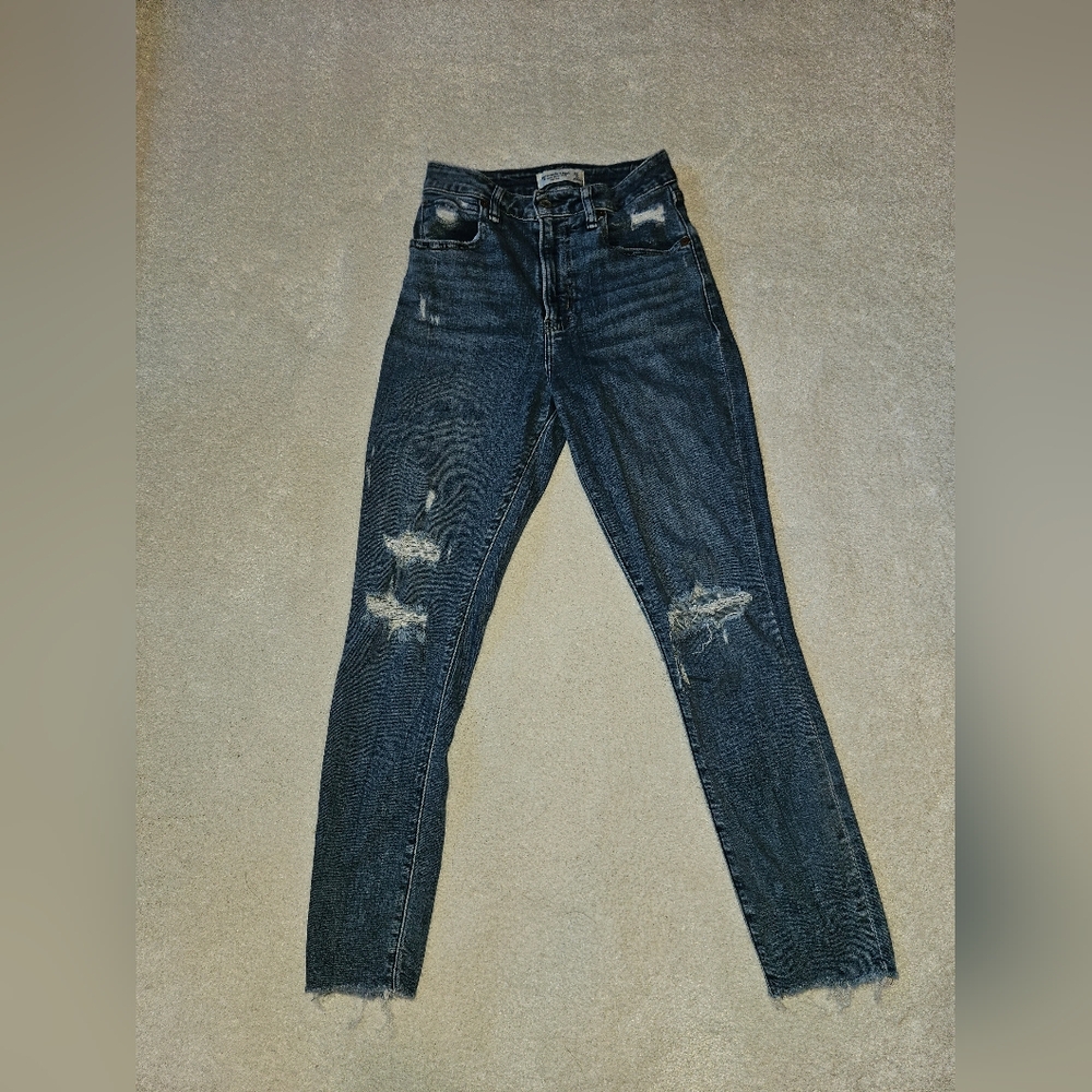 Abercrombie and Fitch "The Super Skinny Ankle" curve love